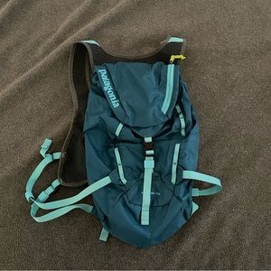 Patagonia nine trails 15L hiking backpack bag teal blue